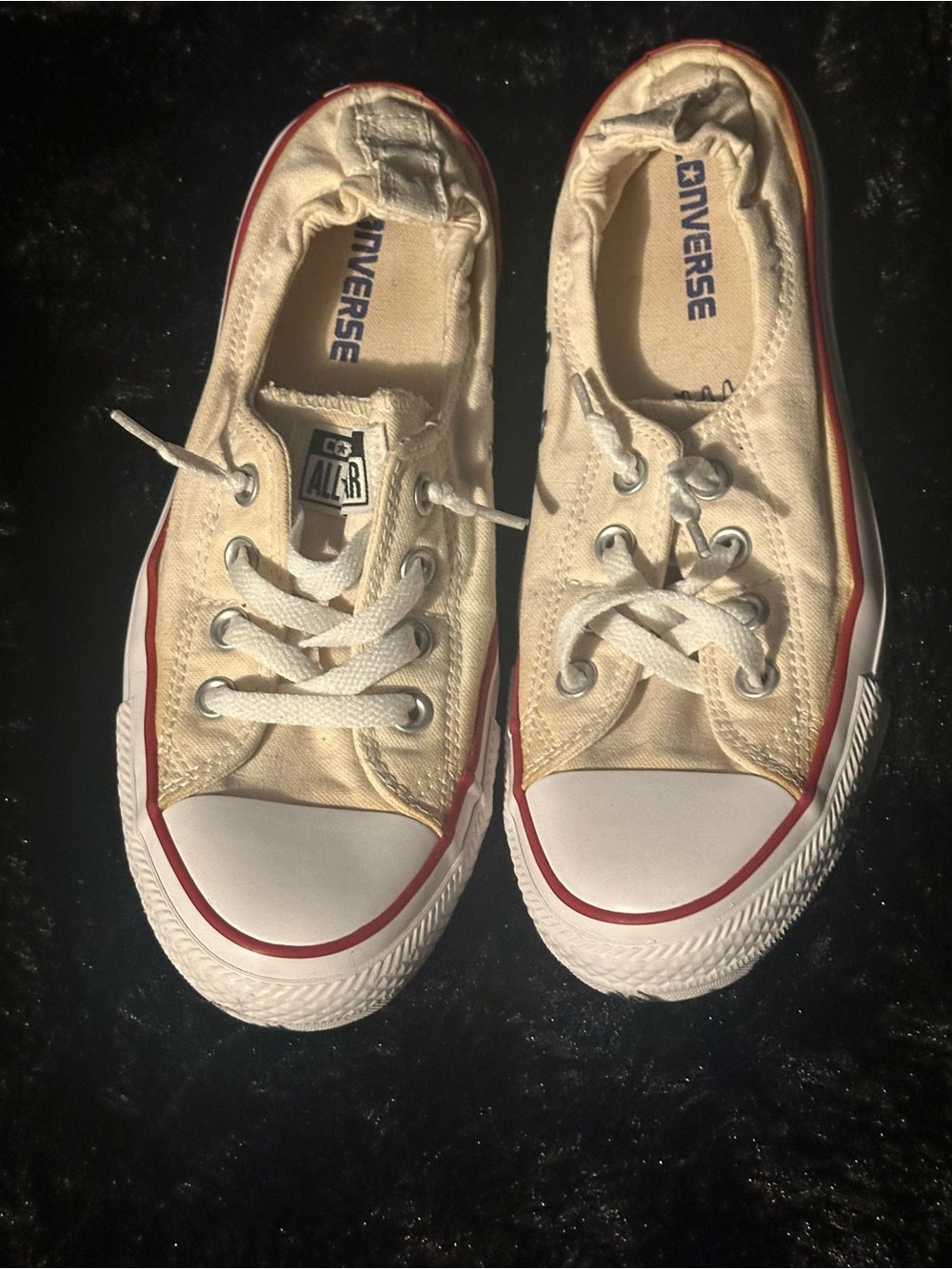 Converse Kids Low-Top Canvas Sneakers in Cream with Red Trim